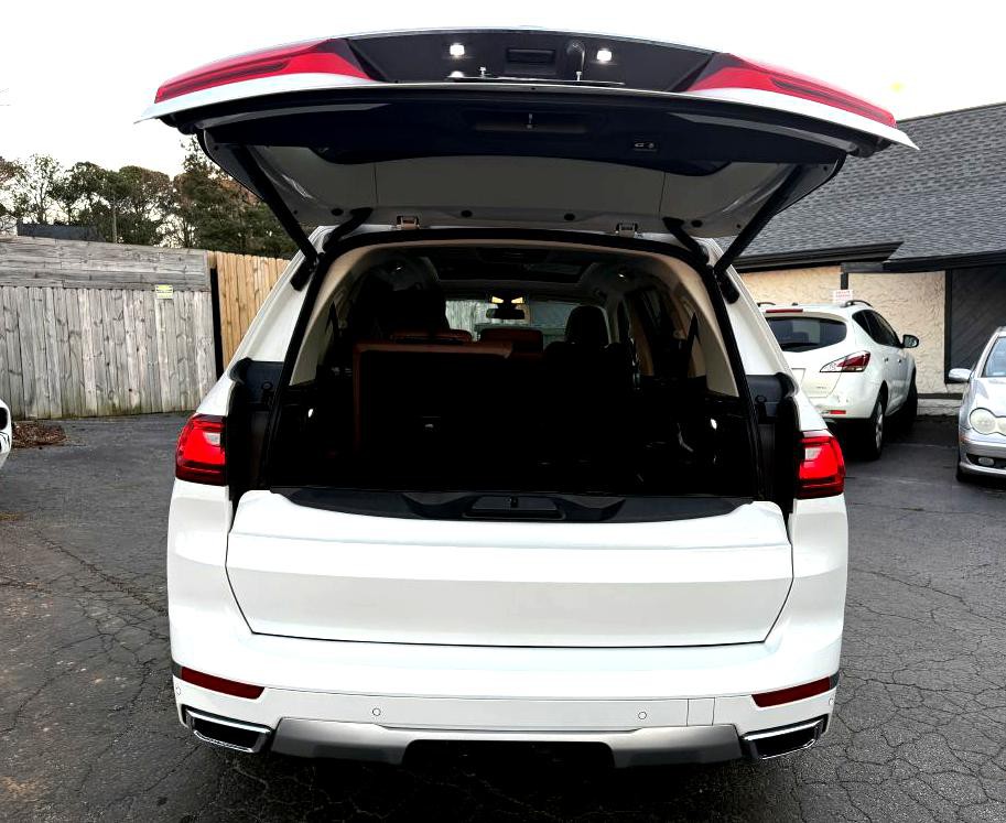 2020 BMW X7 Image 7