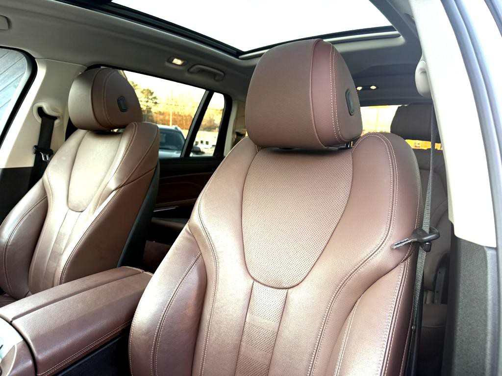 2020 BMW X7 Image 12