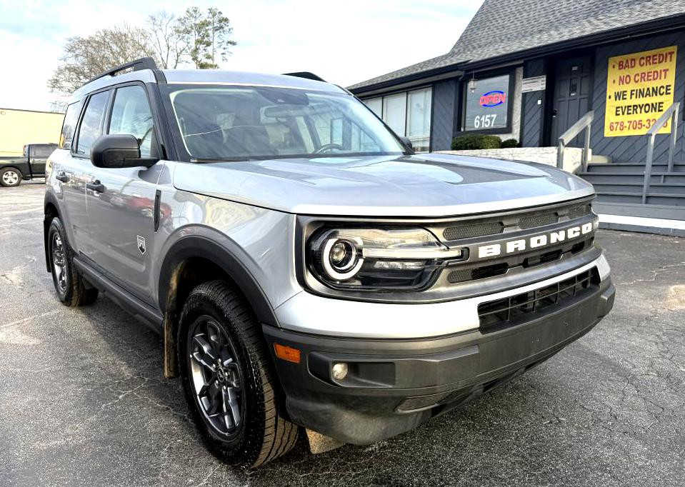 2022 Ford Bronco Image 3
