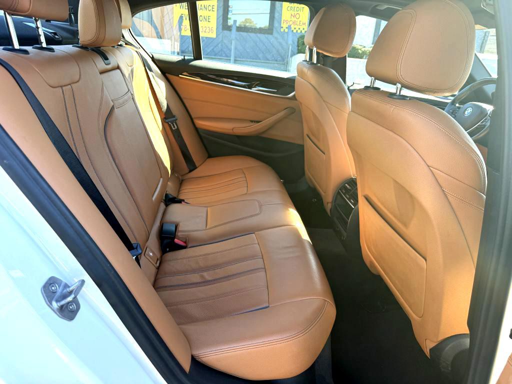 2018 BMW 5 Series Image 14