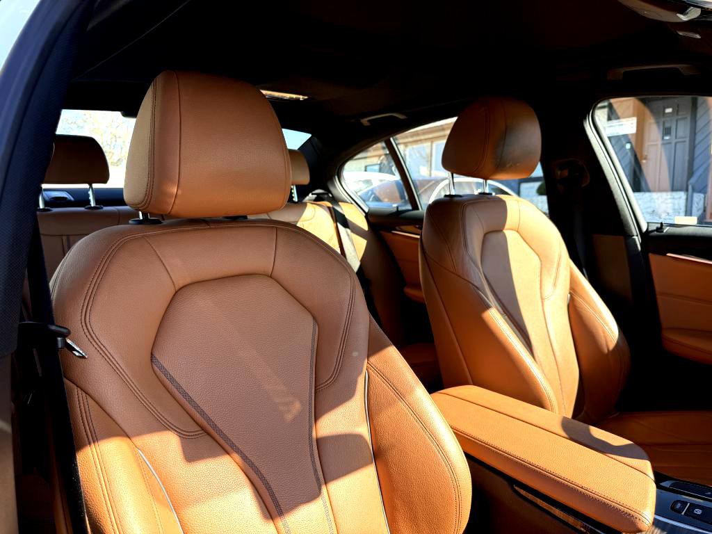 2018 BMW 5 Series Image 19