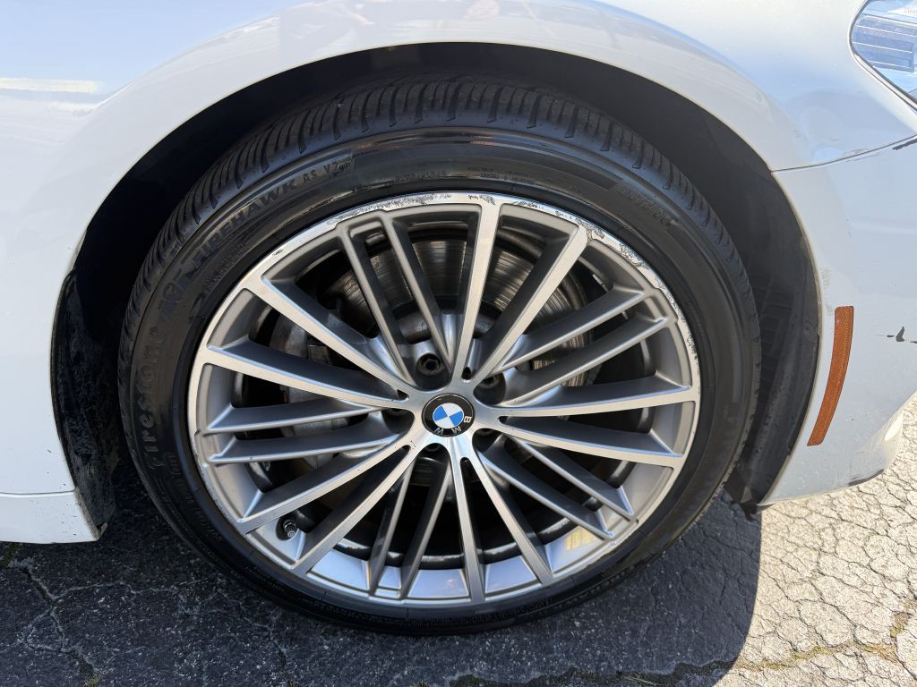 2018 BMW 5 Series Image 20