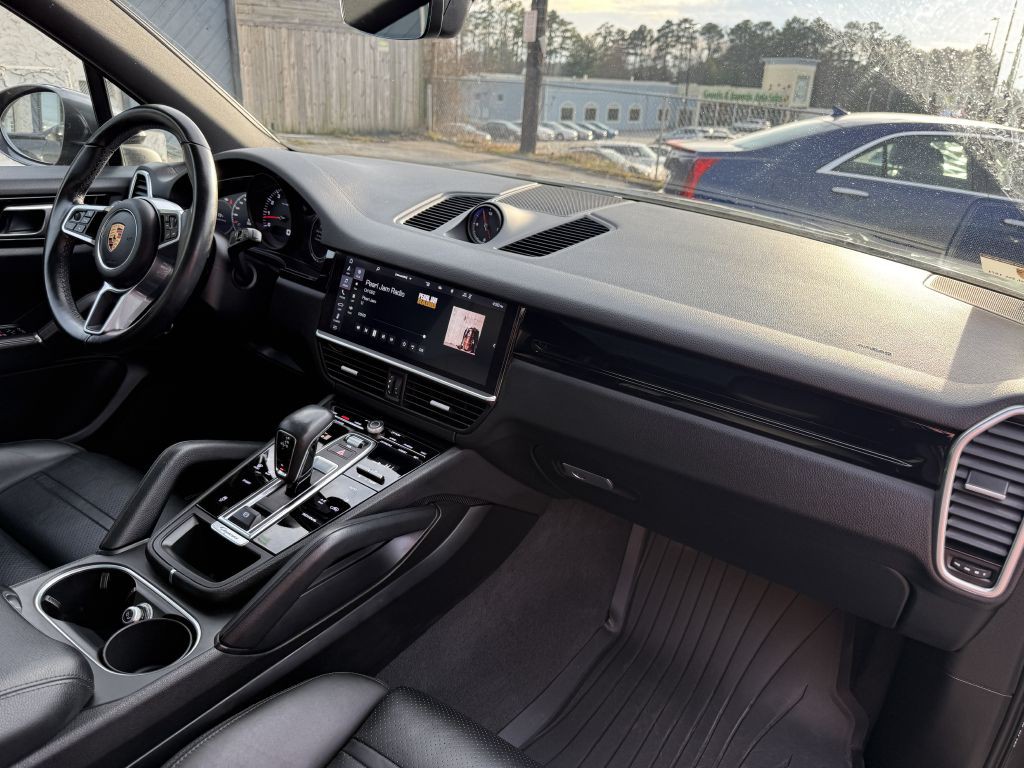 2020 Porsche Cayenne Image 18