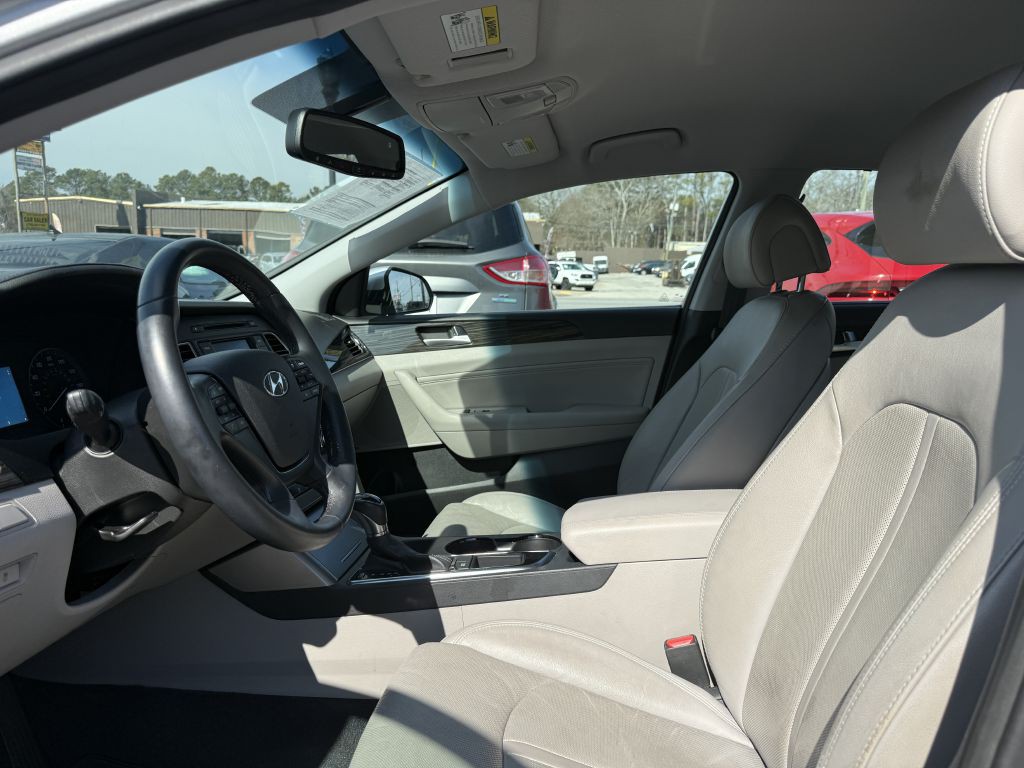 2015 Hyundai Sonata Image 9