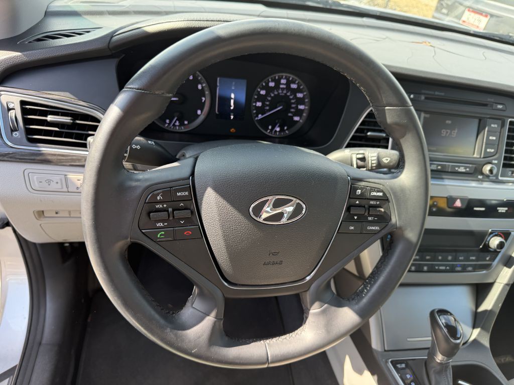 2015 Hyundai Sonata Image 10