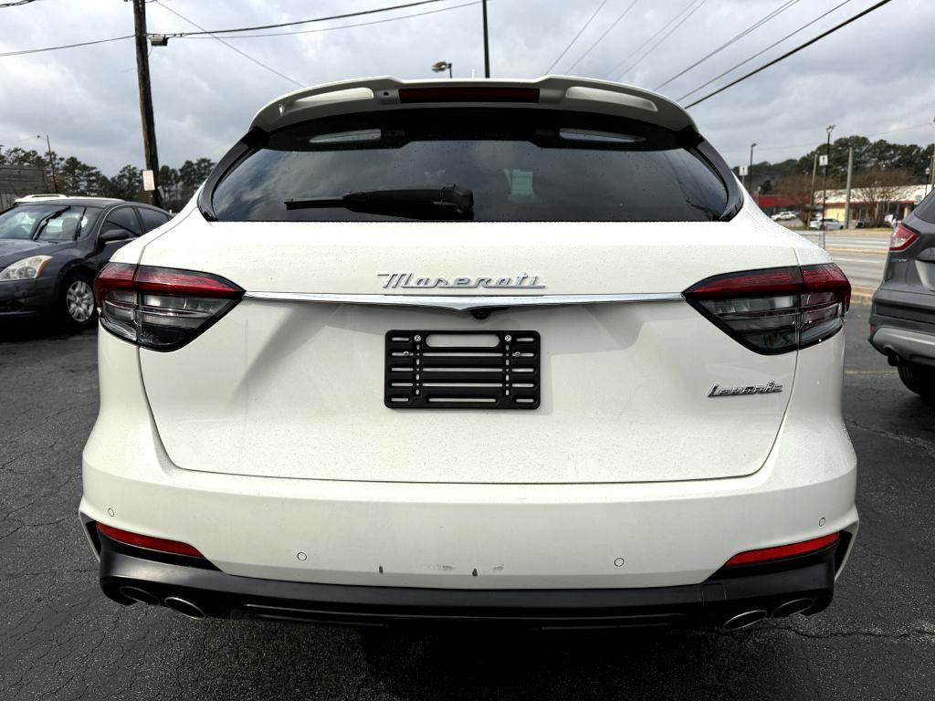 2022 Maserati Levante Image 5