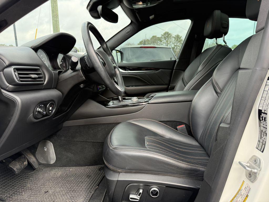 2022 Maserati Levante Image 8