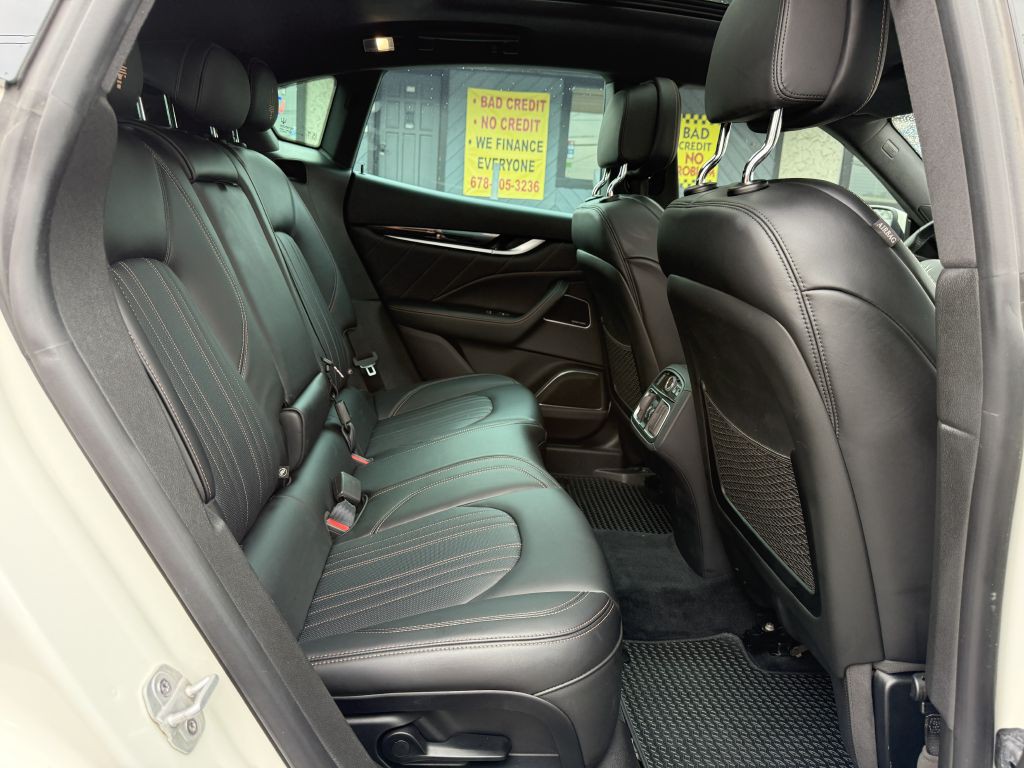 2022 Maserati Levante Image 13