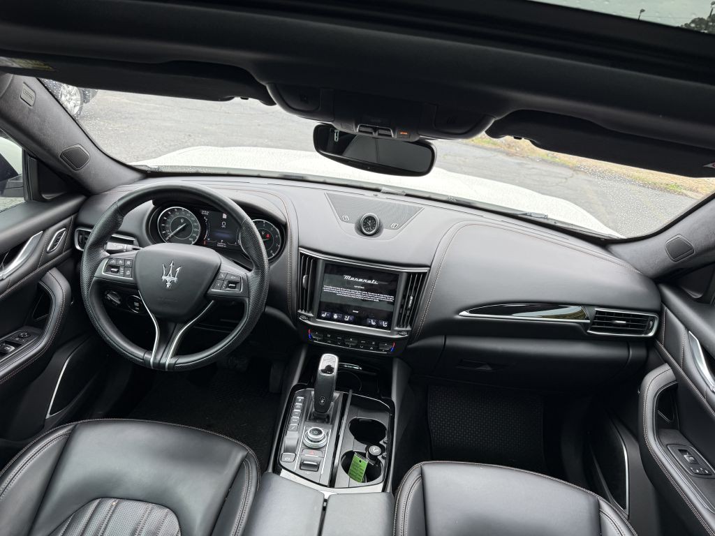 2022 Maserati Levante Image 16