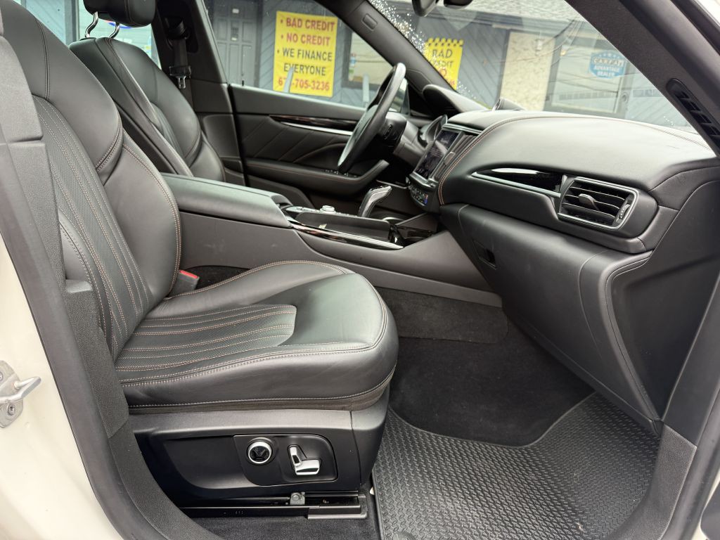 2022 Maserati Levante Image 17