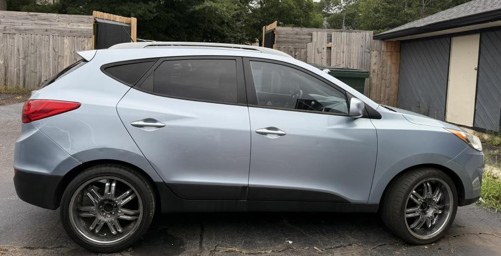 2011 Hyundai Tucson Image 4