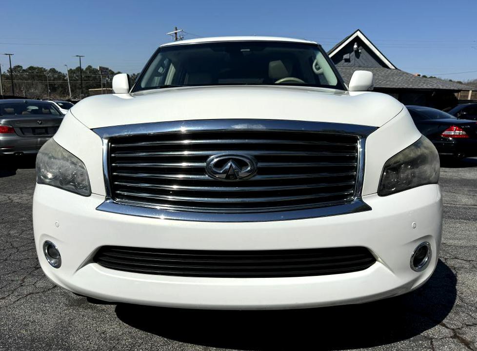 2011 INFINITI QX56 Image 3