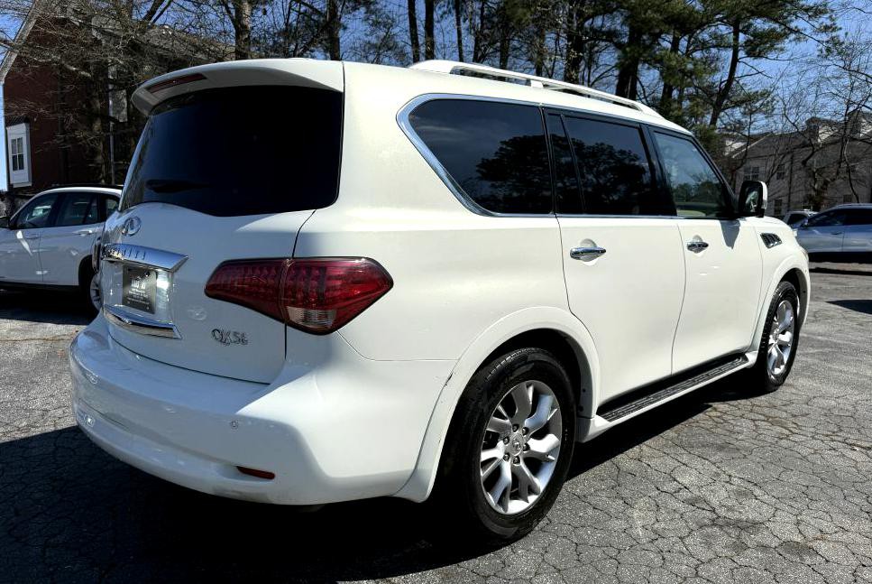 2011 INFINITI QX56 Image 5