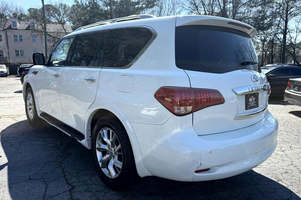 2011 INFINITI QX56 Image 7