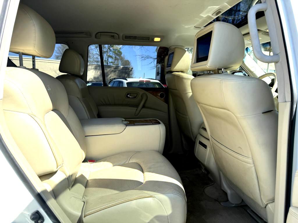 2011 INFINITI QX56 Image 17