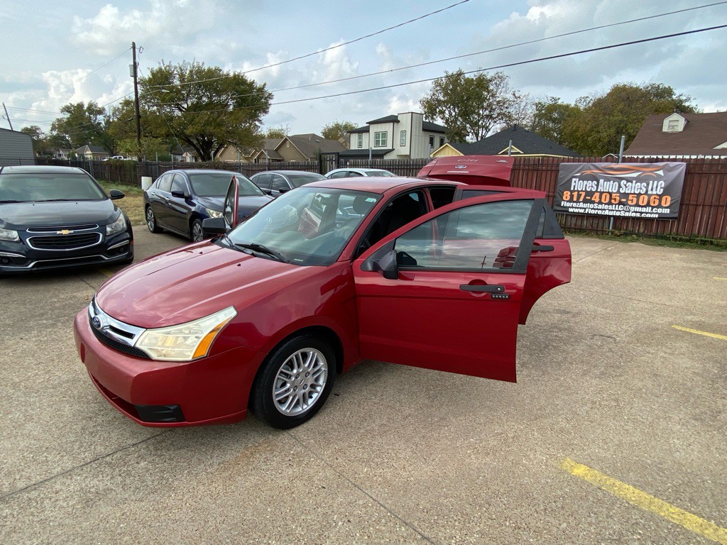 2011 Ford Focus Image 9