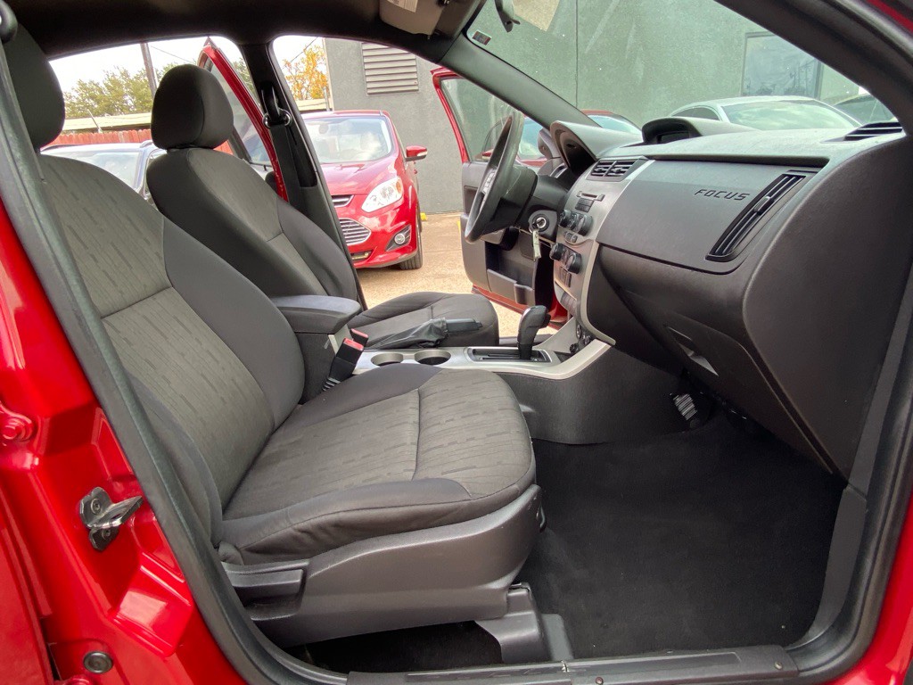 2011 Ford Focus Image 19