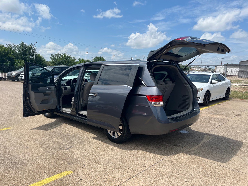 2016 Honda Odyssey Image 10