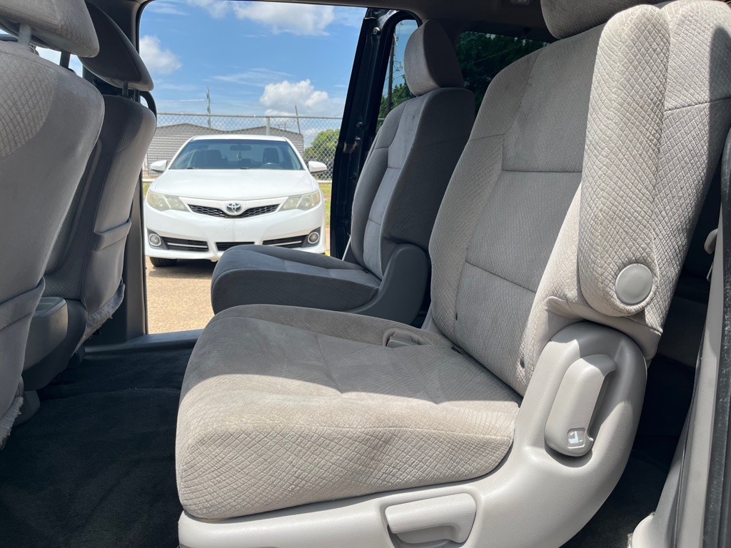 2016 Honda Odyssey Image 16