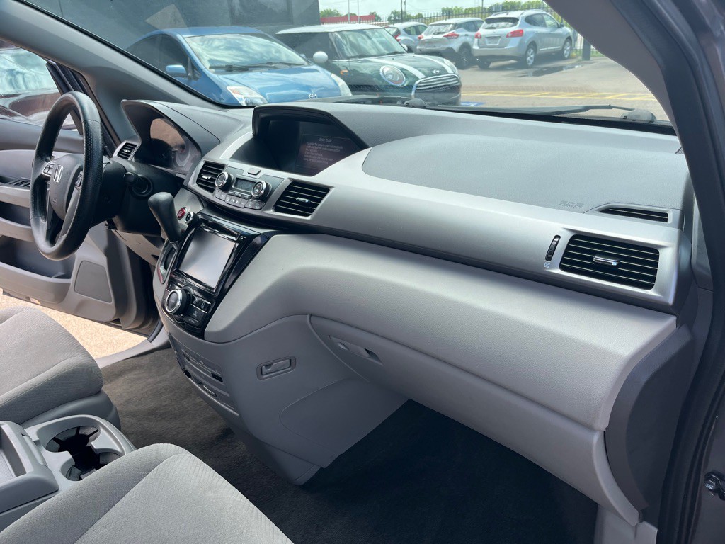 2016 Honda Odyssey Image 21