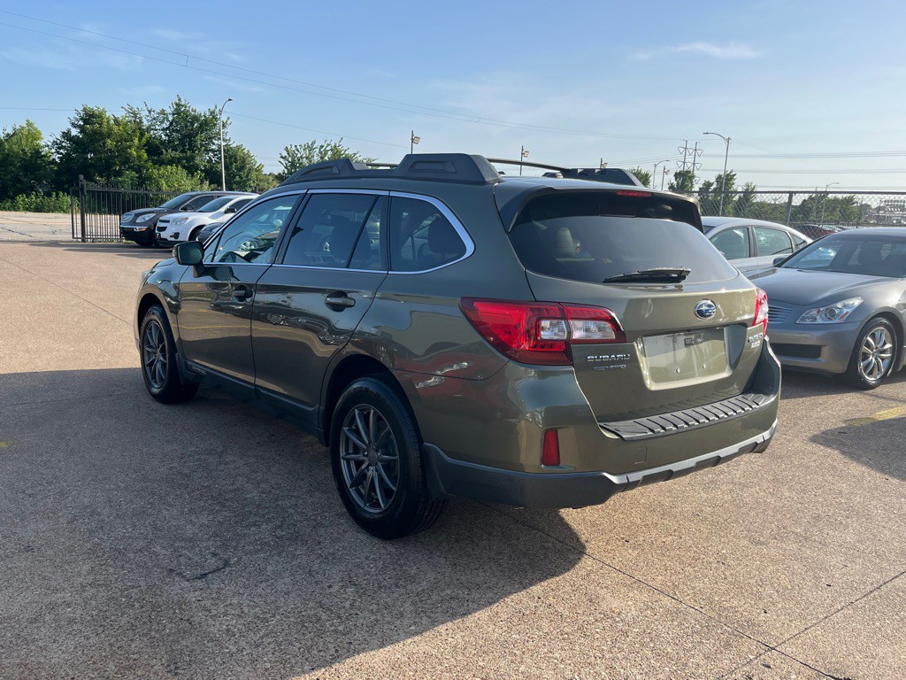 2015 Subaru Outback Image 4