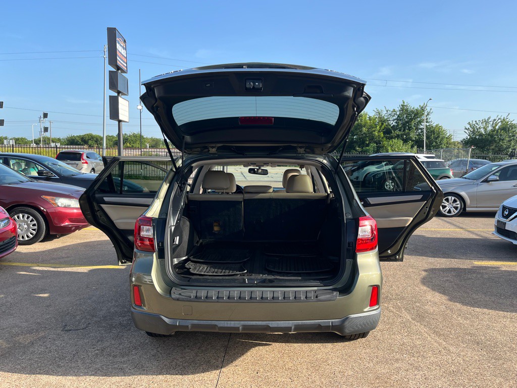 2015 Subaru Outback Image 11