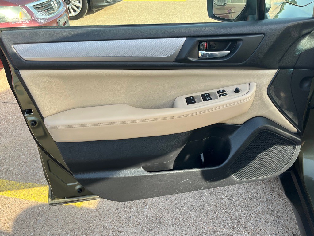 2015 Subaru Outback Image 13