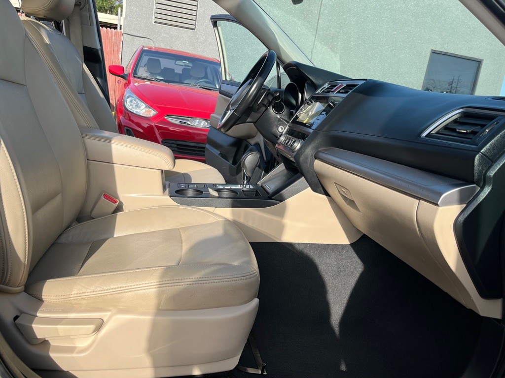 2015 Subaru Outback Image 19