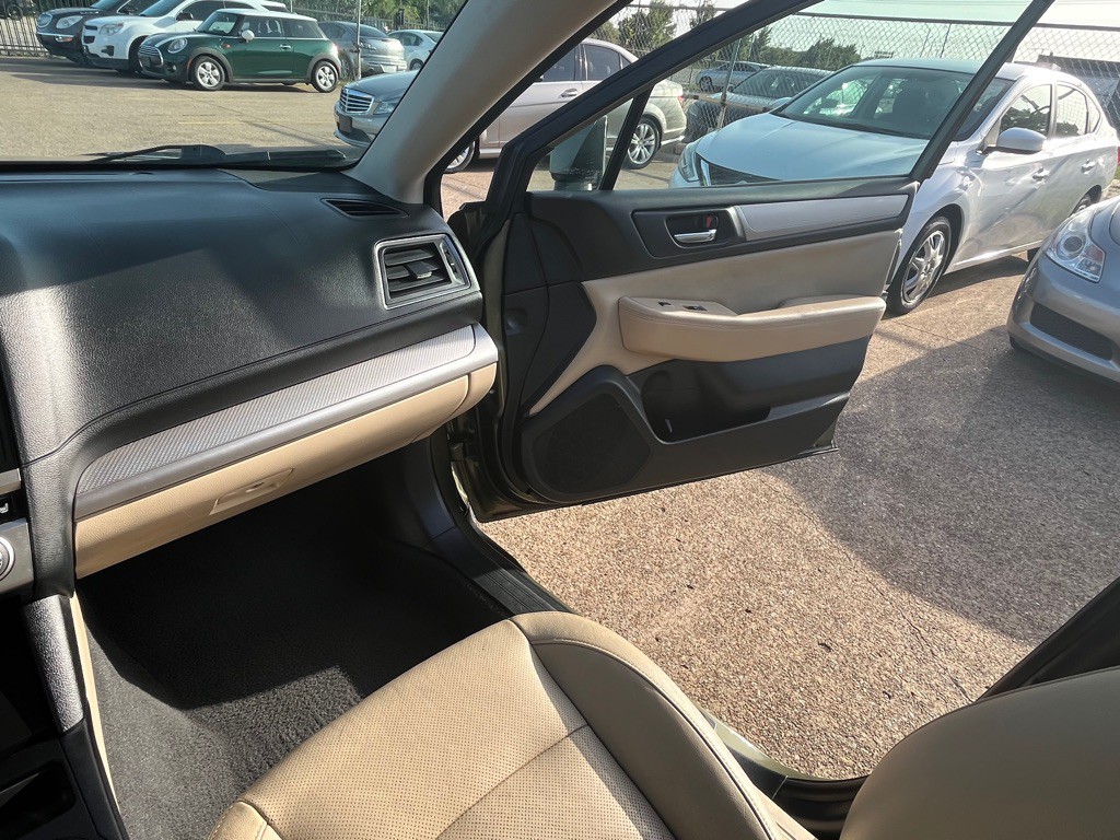 2015 Subaru Outback Image 22