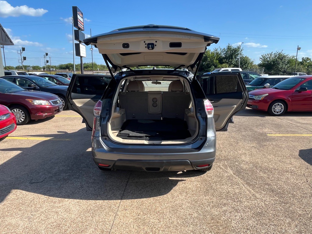2016 Nissan Rogue Image 11