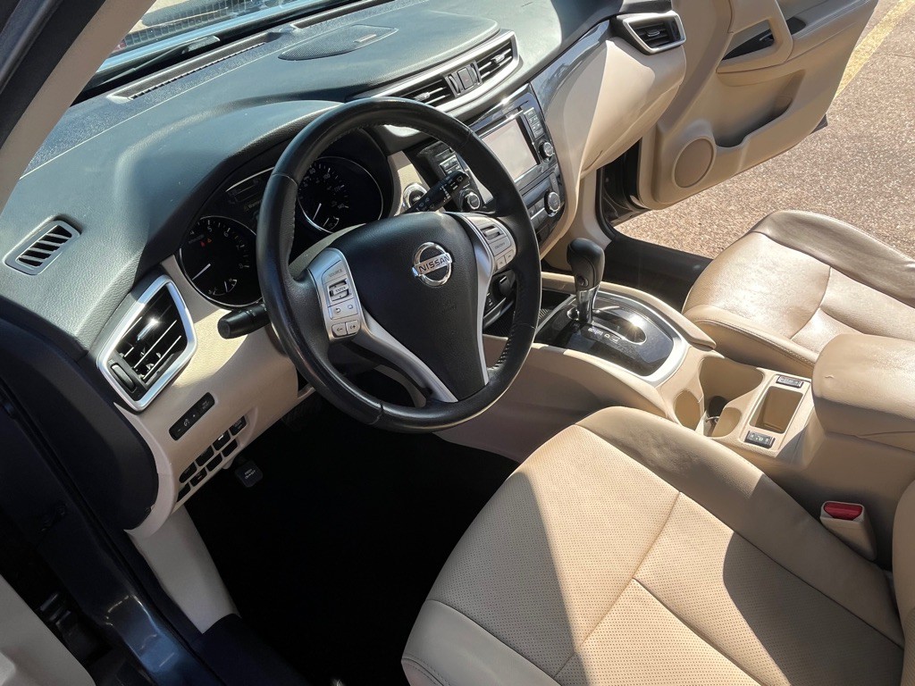 2016 Nissan Rogue Image 13