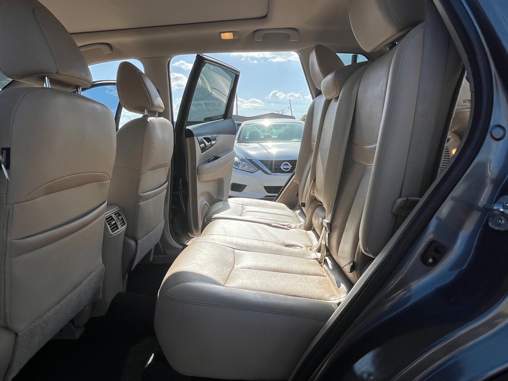 2016 Nissan Rogue Image 16