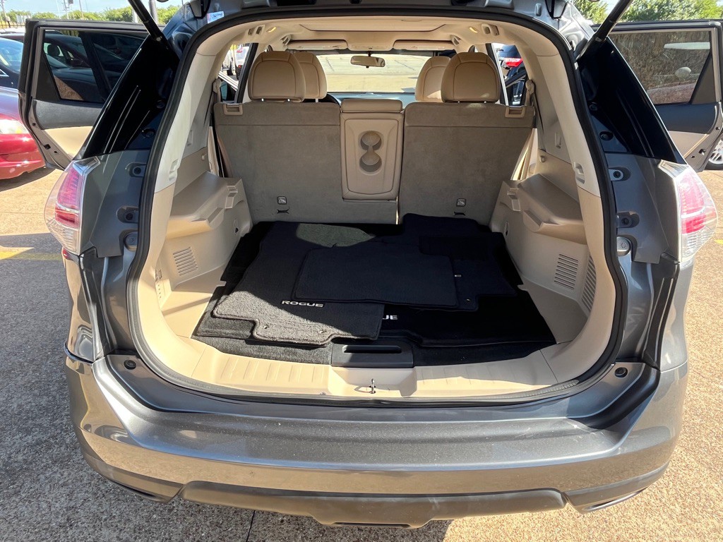 2016 Nissan Rogue Image 17
