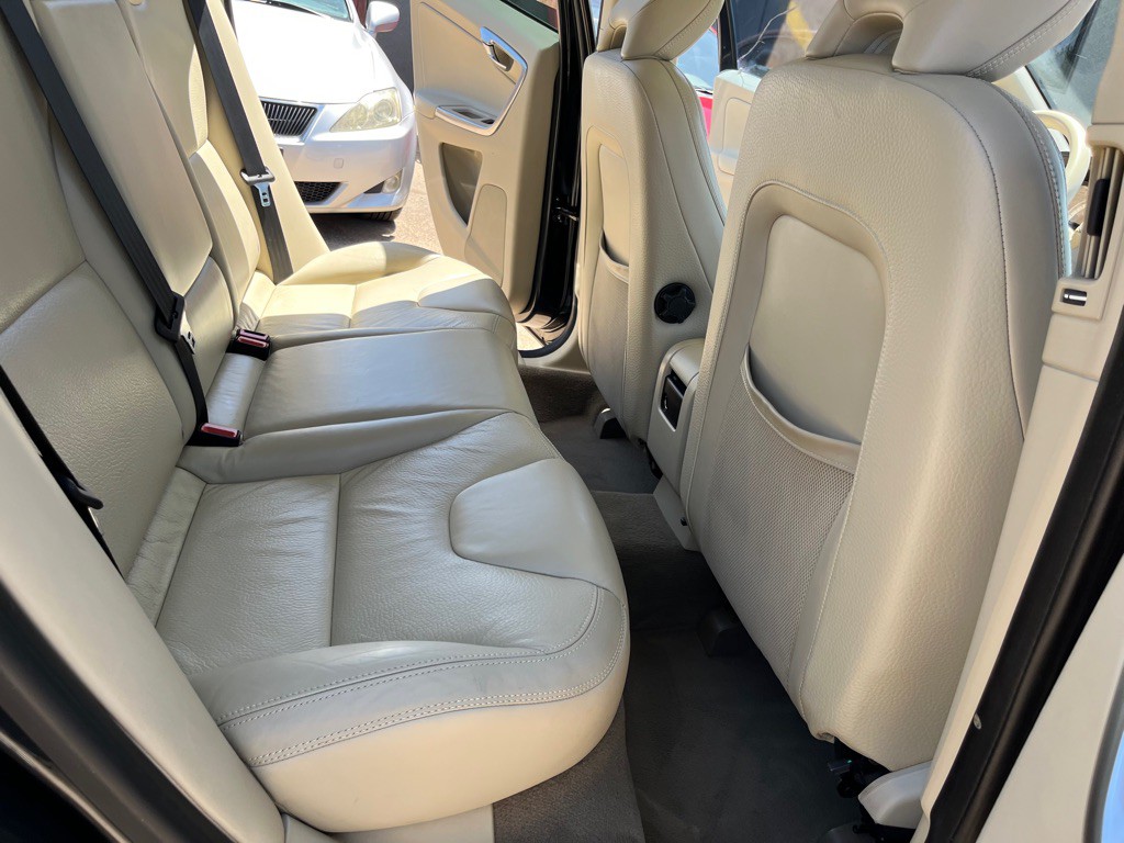 2012 Volvo XC60 Image 18