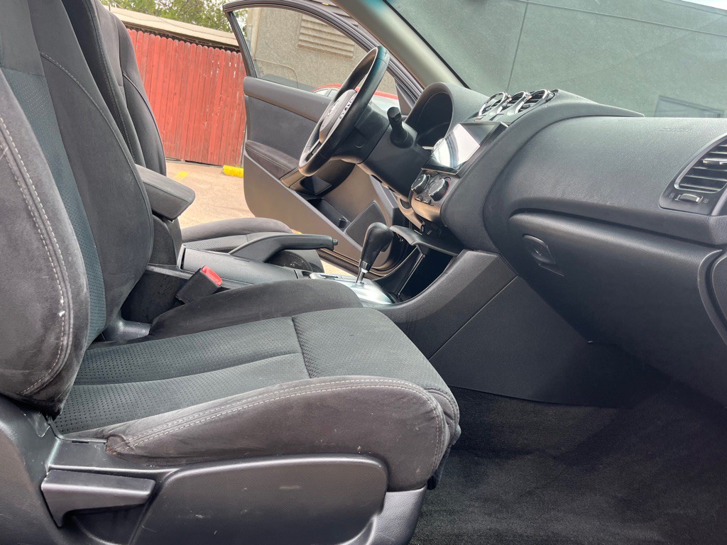 2012 Nissan Altima Image 18