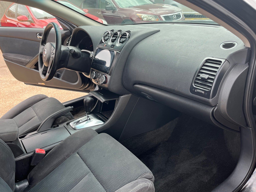 2012 Nissan Altima Image 19