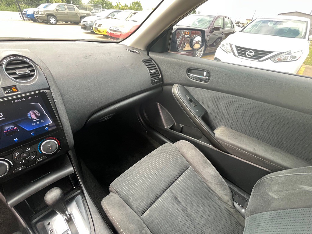 2012 Nissan Altima Image 21