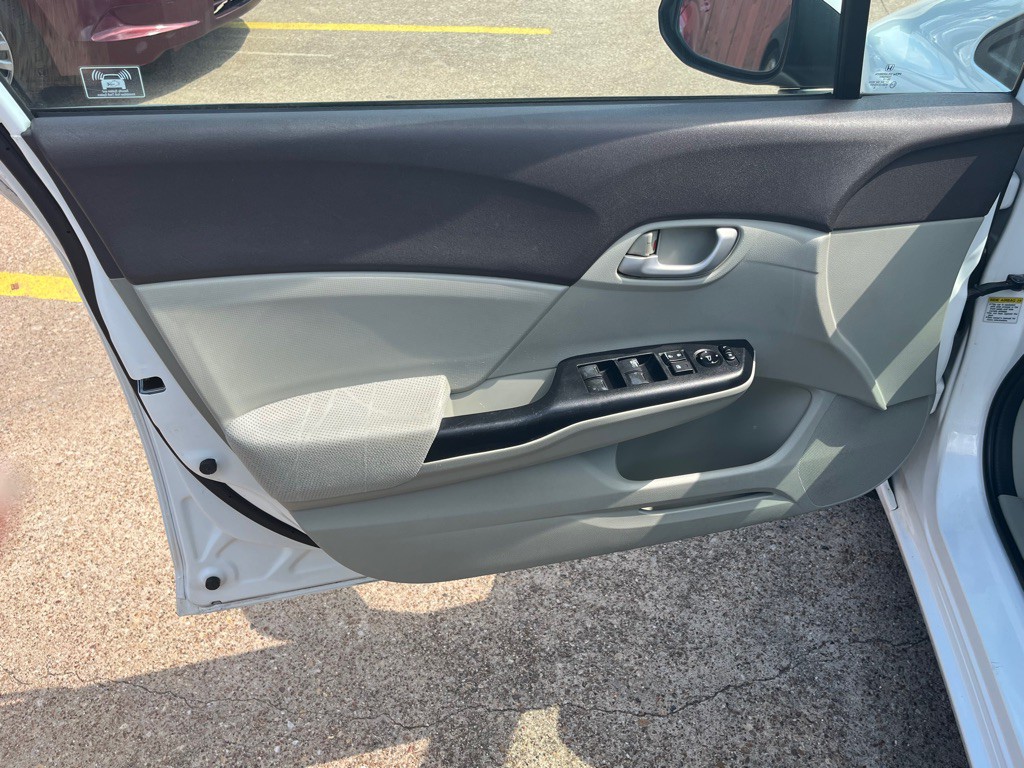 2012 Honda Civic Image 13