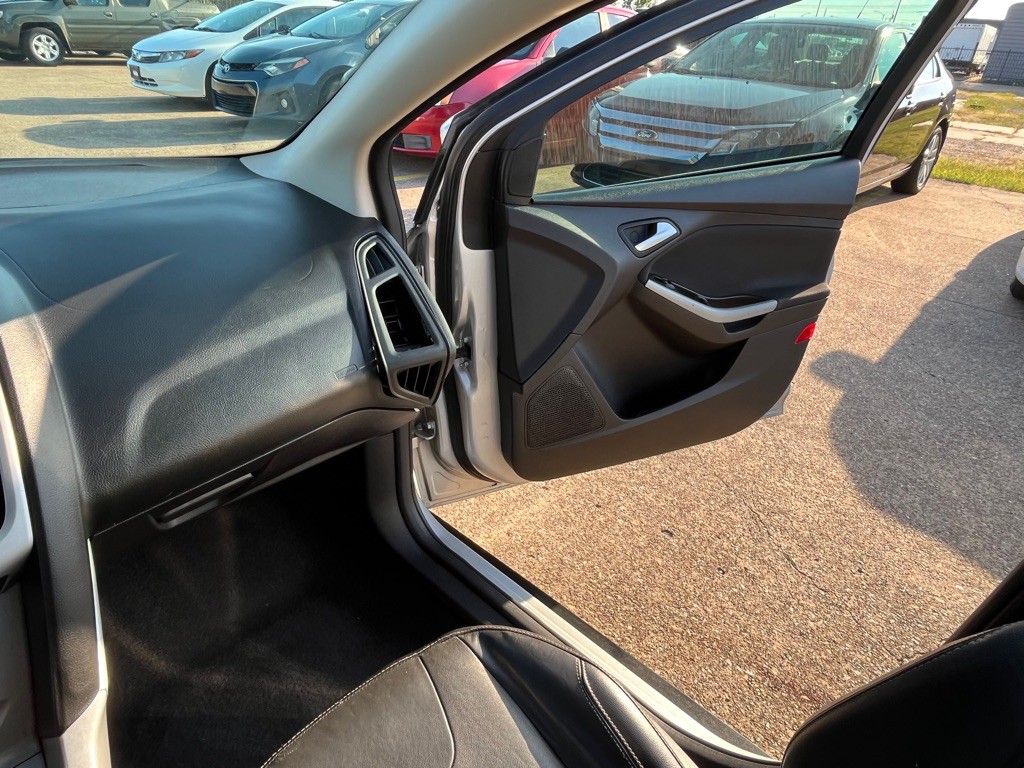 2014 Ford Focus Image 22