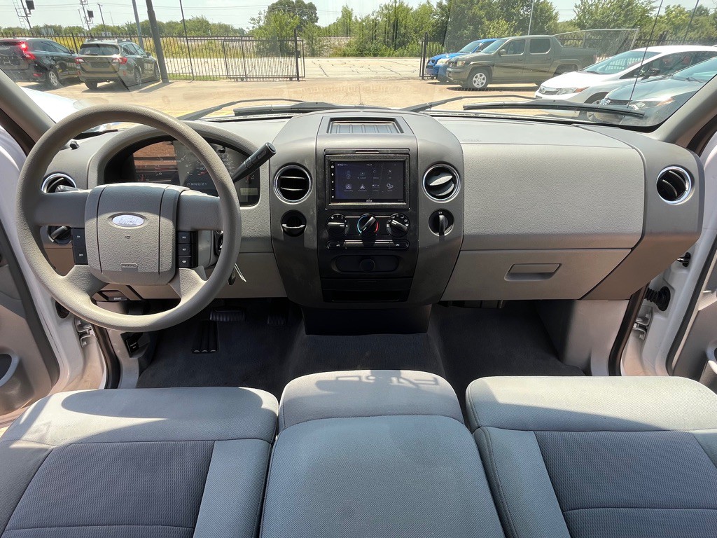 2004 Ford F-150 Image 21