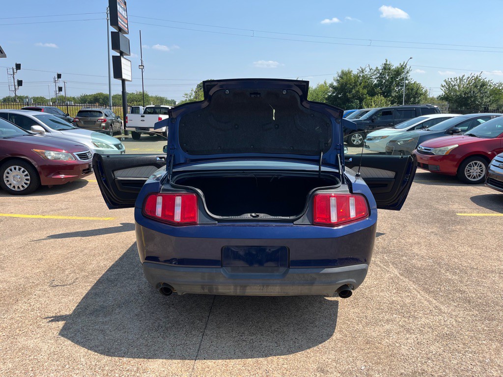 2012 Ford Mustang Image 11