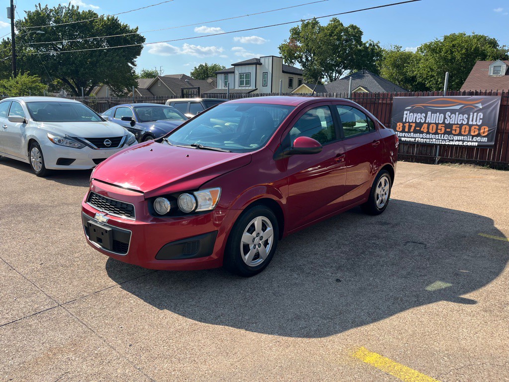 2013 Chevrolet Sonic Image 3
