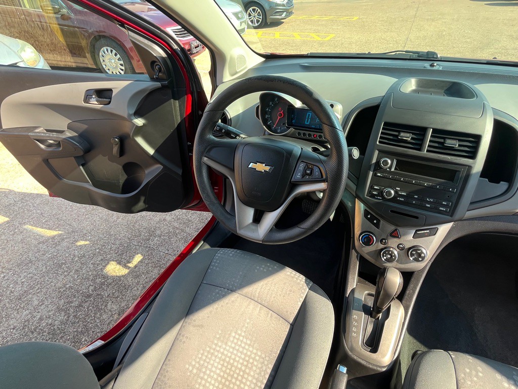 2013 Chevrolet Sonic Image 18