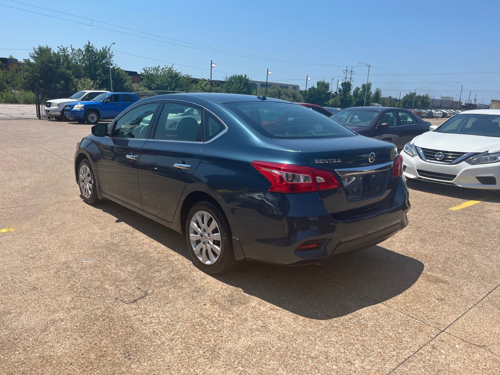 2016 Nissan Sentra Image 4