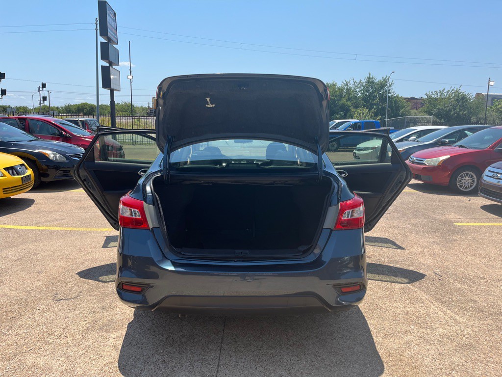 2016 Nissan Sentra Image 11