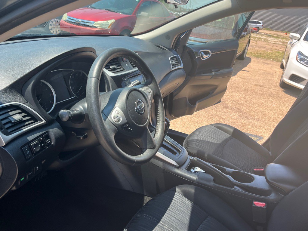 2016 Nissan Sentra Image 14