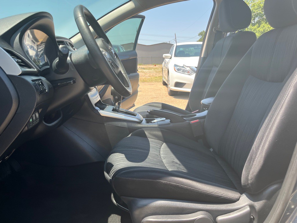 2016 Nissan Sentra Image 15