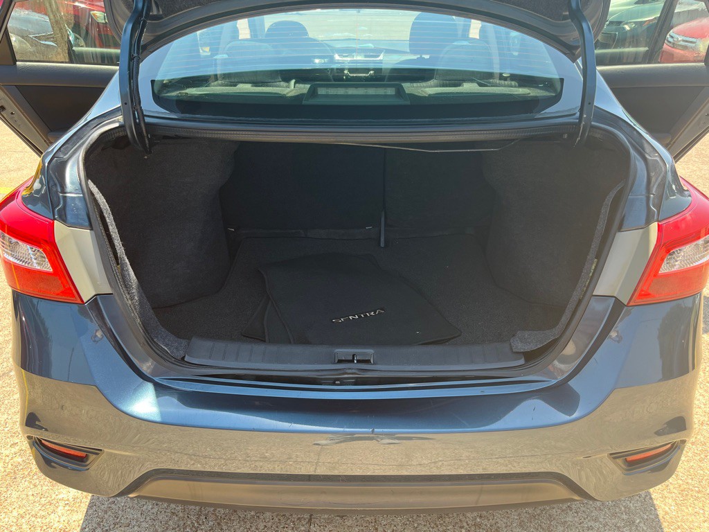 2016 Nissan Sentra Image 17