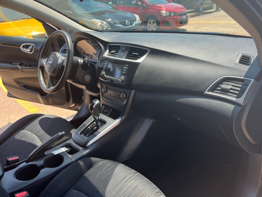 2016 Nissan Sentra Image 20