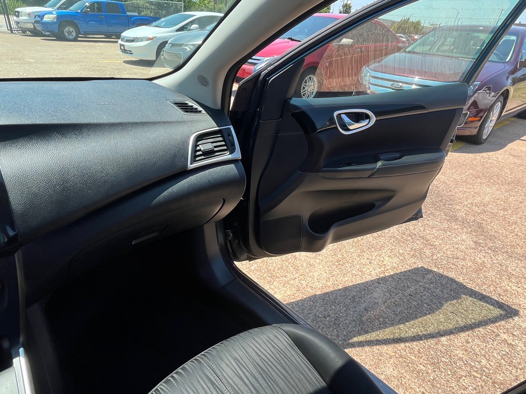 2016 Nissan Sentra Image 22